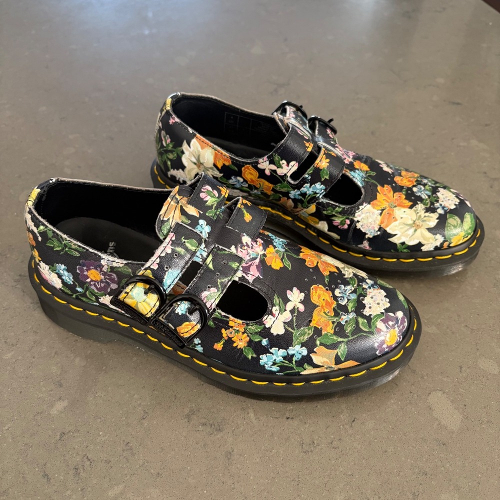 Dr. Martens Darcy Mary Jane Shoes Dark Floral 8065 Black Double Strap
Chunky 6 - Picture 3 of 12